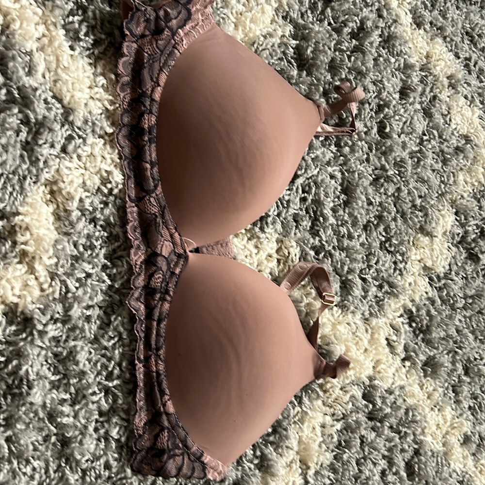 Lace no underwire Vince Camuto bra